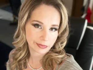 WebCAM of Hottyhousewife18