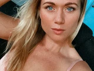 KateDivineUK WebCAM 