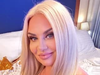 MollyMilfXO WebCAM 